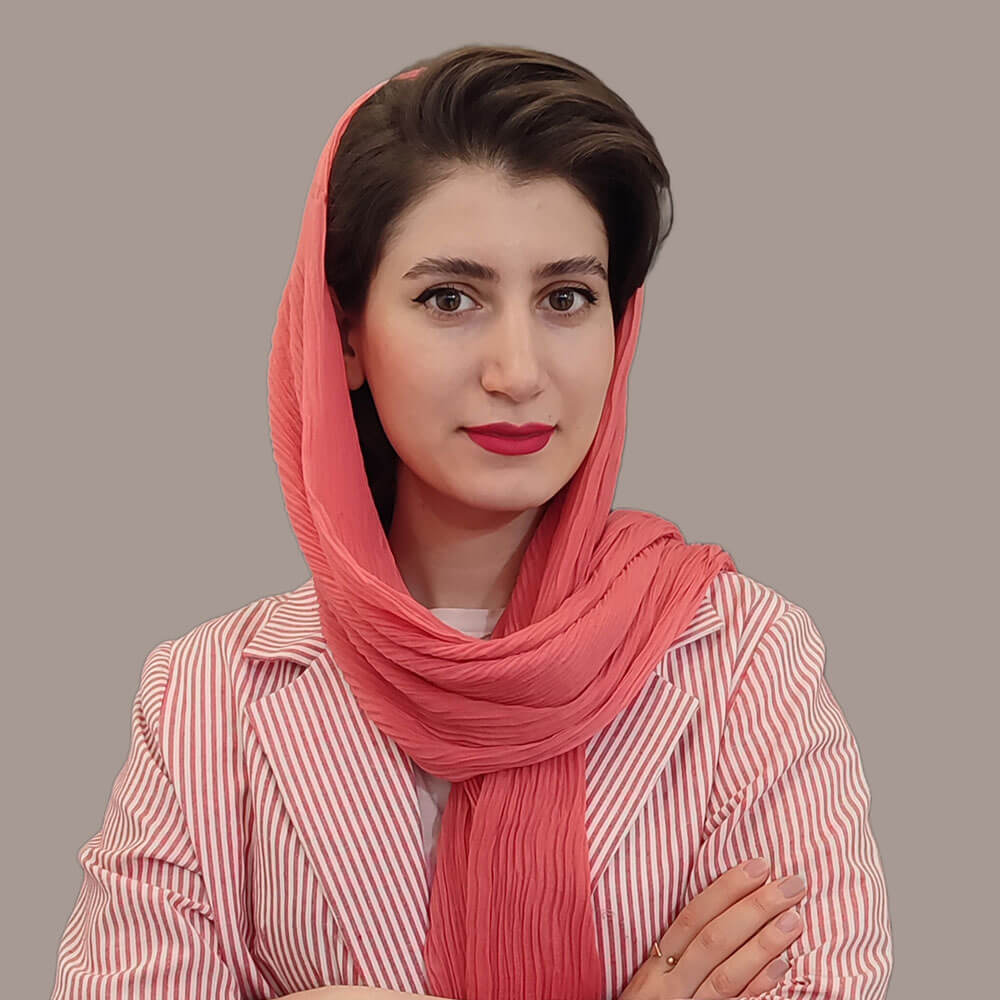 خانم مریم کرمی، پشتیبان